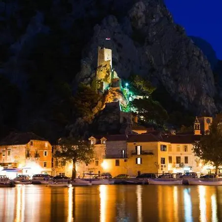 Strada Magica Апартаменты Омиш